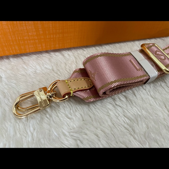 ❌SOLD❌Multiple Purse - Picture 12 of 14